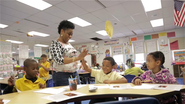 Preview image for the video "A school that builds with community".